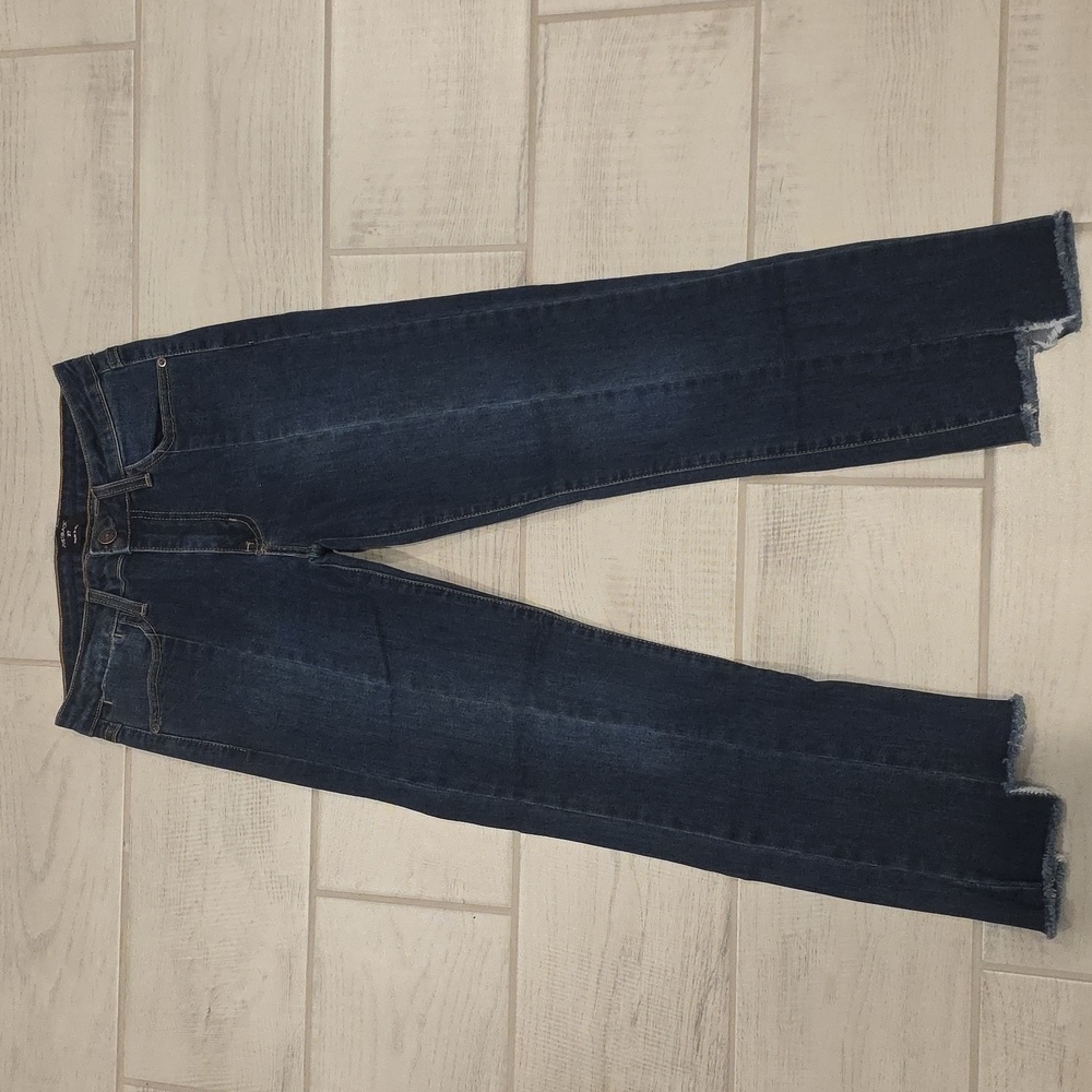 Just Black Women's Size 27 Cropped Raw Hem Cropped Straught Fit Step - Picture 1 of 9
